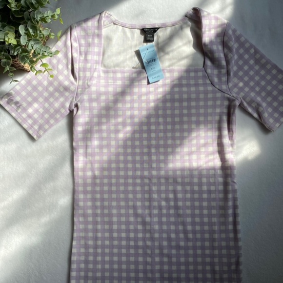 Petite Gingham Square Neck Luxe Tee || Ann Taylor - Picture 2 of 5